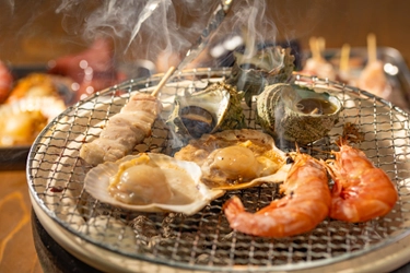 【グランドオープン！】グルメパーク、夕日ヶ浦！ 佳松苑の姉妹店、SNSで話題の「海鮮食堂うみのうた」で炭火海鮮バイキングを！