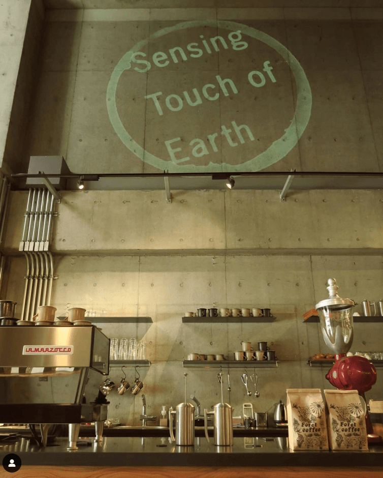 1Fカフェsensing_touch_of_earth