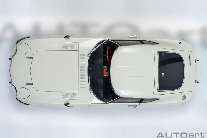 オートアート社製トヨタ 2000GT 1967