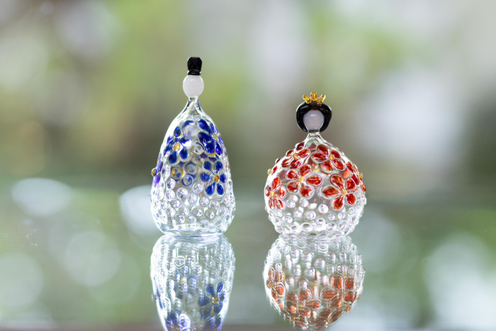 表情や色合いが1点1点異なる