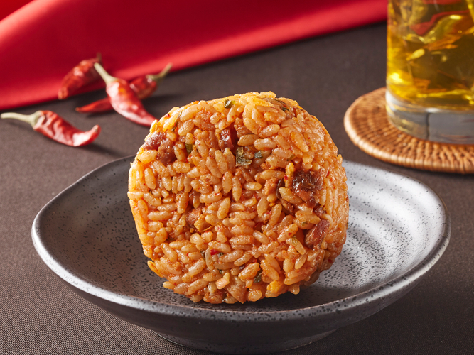 赤から炒飯おむすび（画像はイメージです。）