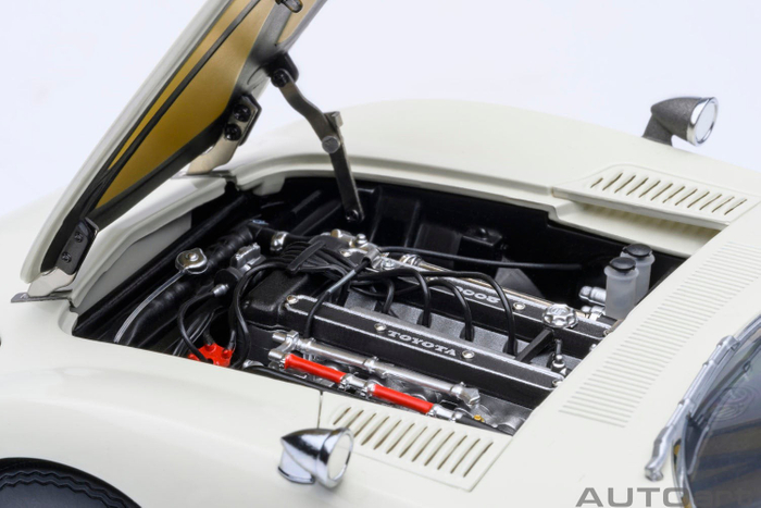 オートアート社製トヨタ 2000GT 1967