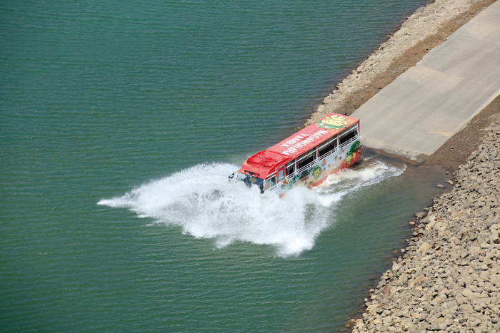 水陸両用バス(1)