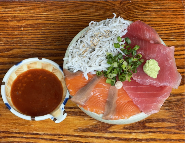 サクラマス3種丼