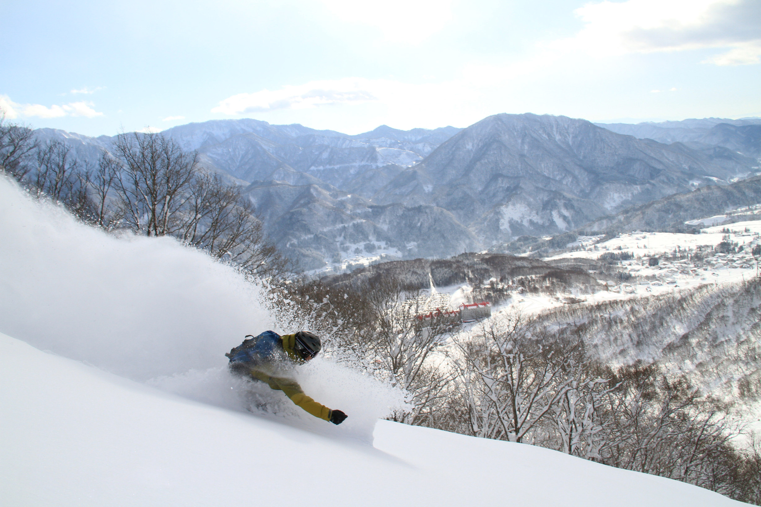 上級者に人気でパウダーを楽しめる「稗田山コース」