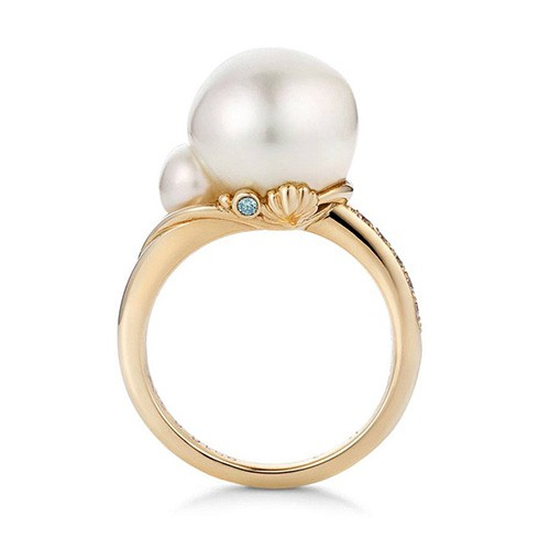 あぶくのように見えるバロックパールに出合い、ご自身のお名前にちなんで&ldquo;海&rdquo;をモチーフにオーダー。