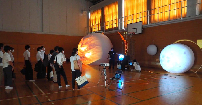 一昨年のデジタル地球儀授業の様子