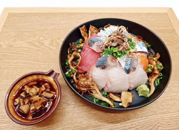 サンマと木ノ子の秋の海鮮丼
