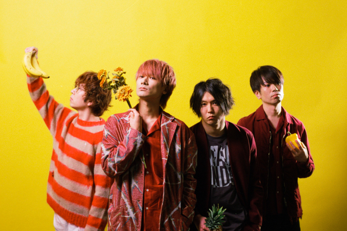 THE KEBABS(ヨミ:ザ・ケバブス)新井弘毅 佐々木亮介 田淵智也 鈴木浩之(左→右)