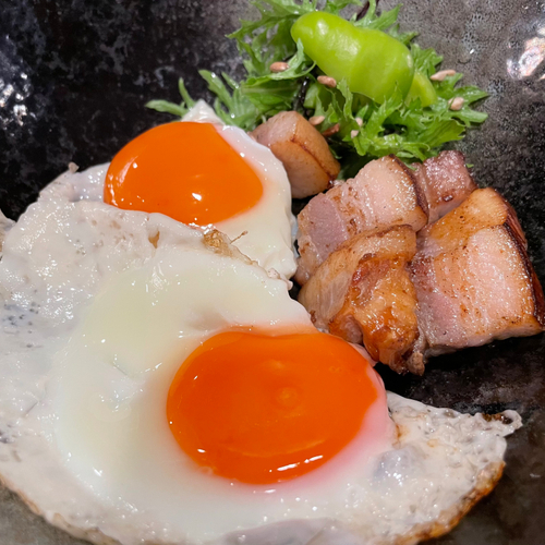 手作りのベーコン　