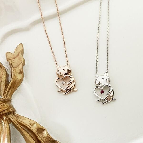 アンジーのネックレス