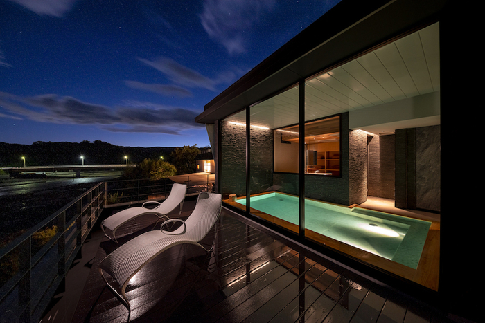 人間本来の姿に還る究極の癒しの空間「有明海の湯」