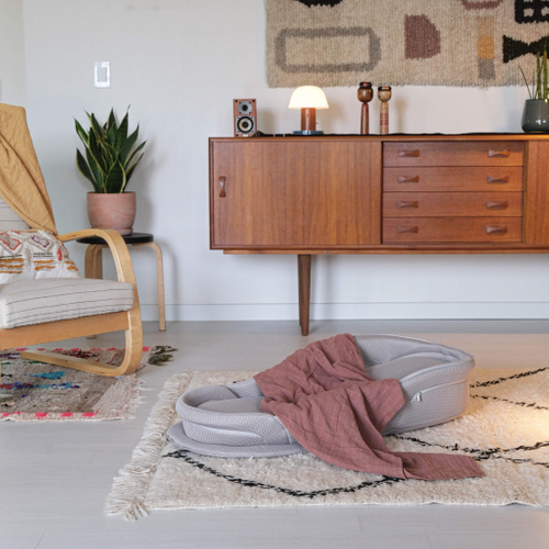 昼間はリビングへ、夜は寝室へ