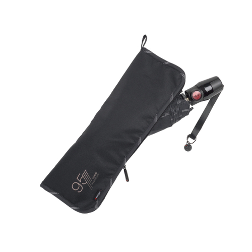 「折りたたみ傘とDry Bag、セットでご使用いただけます」