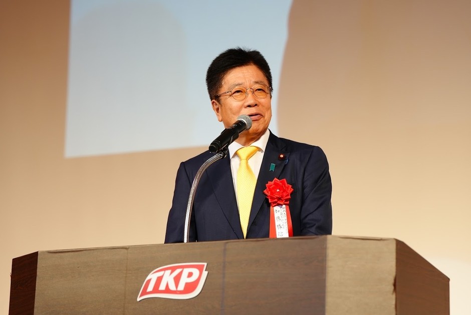 加藤 勝信財務大臣