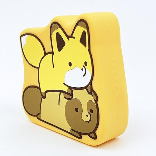 タヌキとキツネグッズ特集