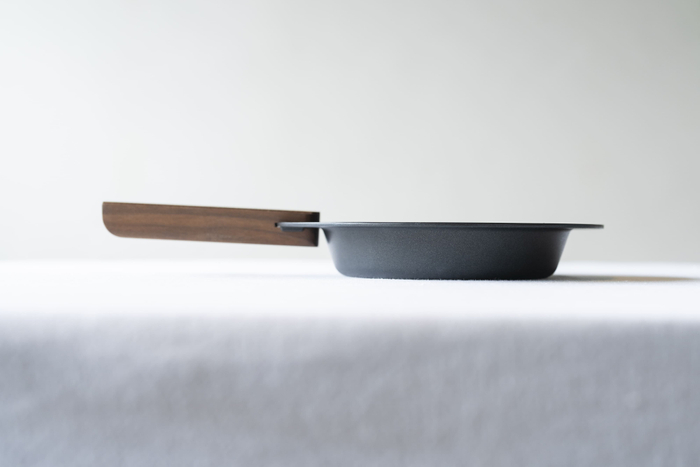 累計8万枚を超えたマルチグリドルの次に、&ldquo;日常でも使える形&rdquo;を追求。