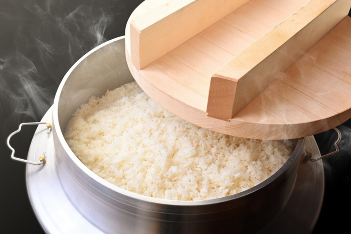 羽釜で炊き上げたご飯