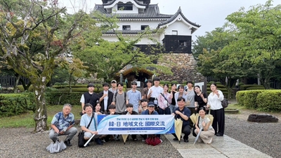 犬山城で記念撮影