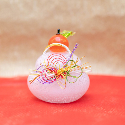 ガラスの風合いが1点1点異なるのでお気に入りを探してみては