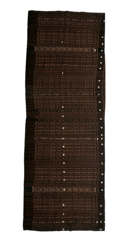 Photo.19 腰衣(婚資) フローレス島イレマンディリ郡 1,700&times;620mm　木綿・貝／絣／藍・茜　1970年頃 *幾何学模様と点描で構成されている。