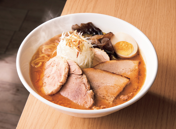 お食事処にて、ラーメンをご提供!