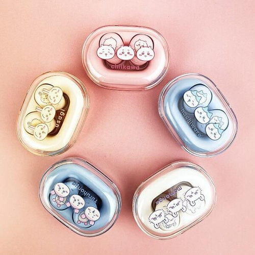 ちいかわのシンプルなスマホ用品