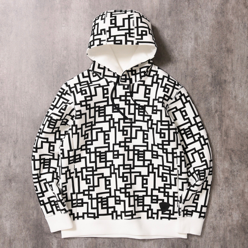 総柄パーカ&yen;19,800（税込）