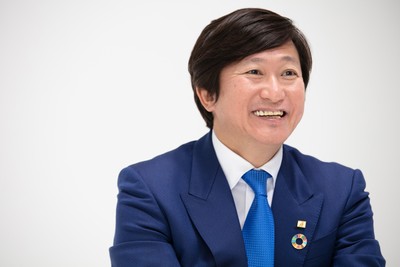 「SUPER CEO」表紙インタビューNo.55 ネクシィーズグループ・近藤代表