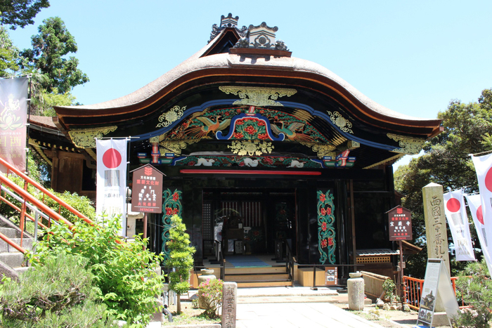 宝厳寺唐門（竹生島）