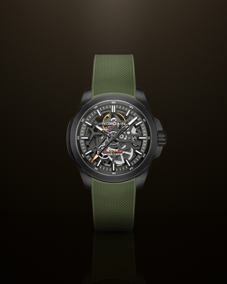 Independence Skeleton 40mm DLC-1