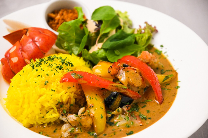 「ピリッとカラ&times;旨 グリーンカレー」