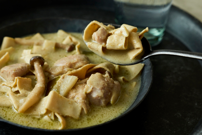 盛り付け例(グリーンカレー)