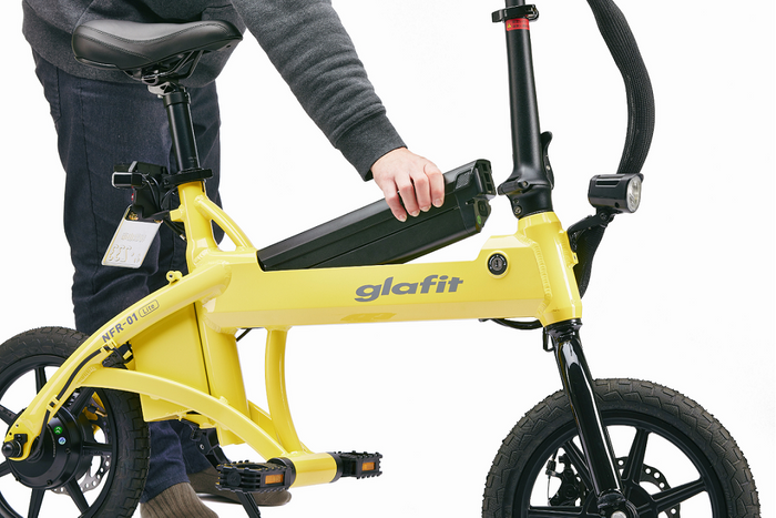 glafit NFR-01バッテリーの脱着