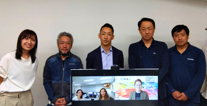 ReBit講師とスエヒロ工業参加者との記念写真