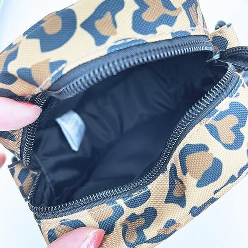 キティのショルダーバッグ