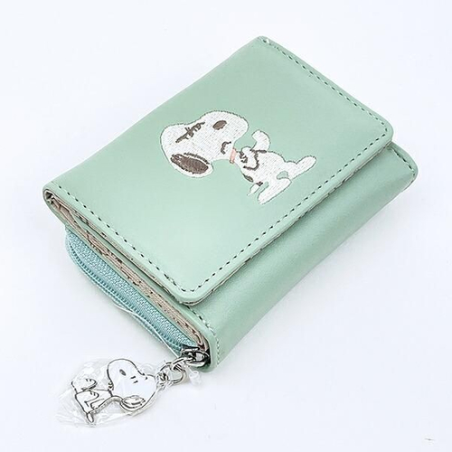 スヌーピーの大人っぽいコンパクトな財布