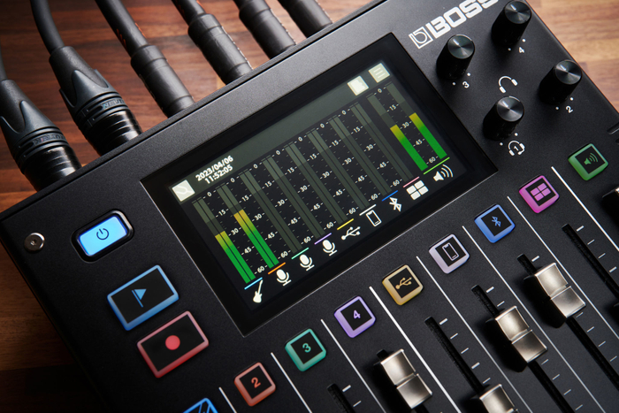 『Gigcaster 8』ディスプレイ部 