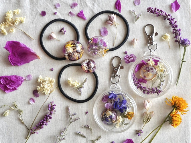 レジンアクセサリーのワークショップ