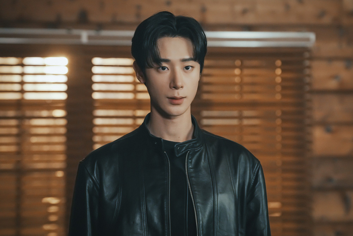 キム･スヒョン役（チャ･ジョンウ）