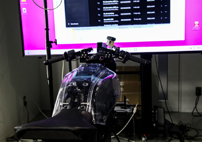 開発が進む二輪シミュレーター