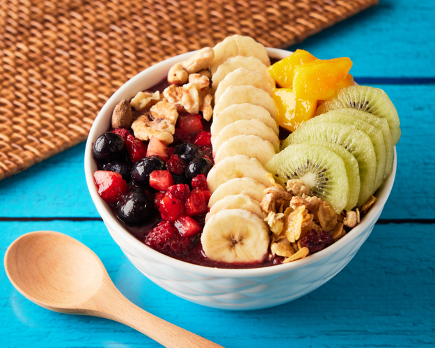 超豪華！！フルーツ全種盛りの贅沢アサイーボウル