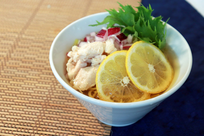 博多鶏塩レモンラーメン