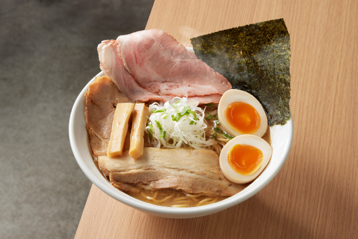 麺屋あさひ「スペシャルトッピング 豚骨醤油ラーメン」