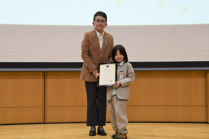 優秀賞の日置陽色さん