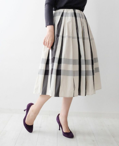 神戸・山の手モノトーンチェックスカート