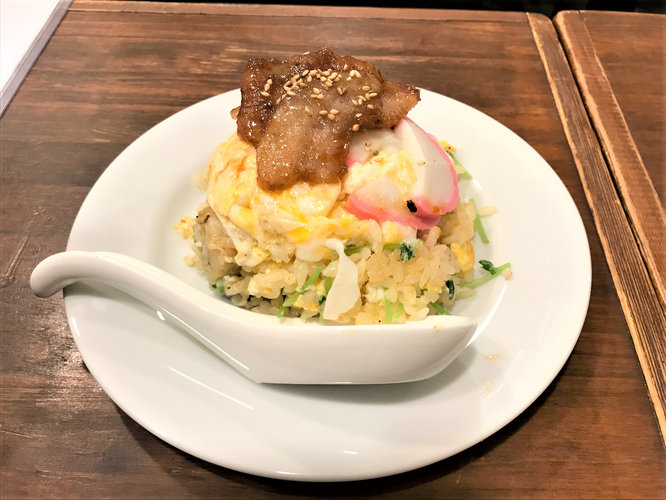 その日のおまかせ炒飯、お食事メニューも充実！