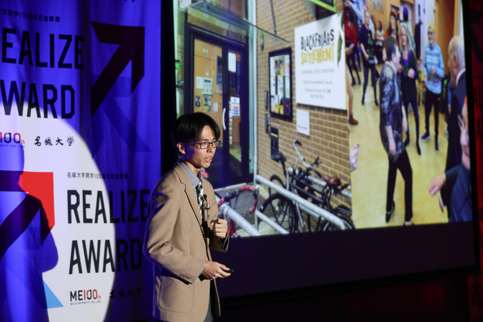 優秀賞の岡山さん