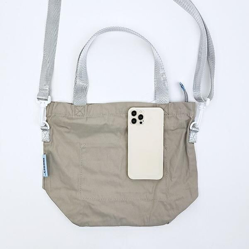 スヌーピーの刺繍が魅力的なバッグ特集