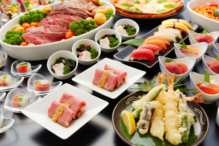 約50種類のプレミアムビュッフェ